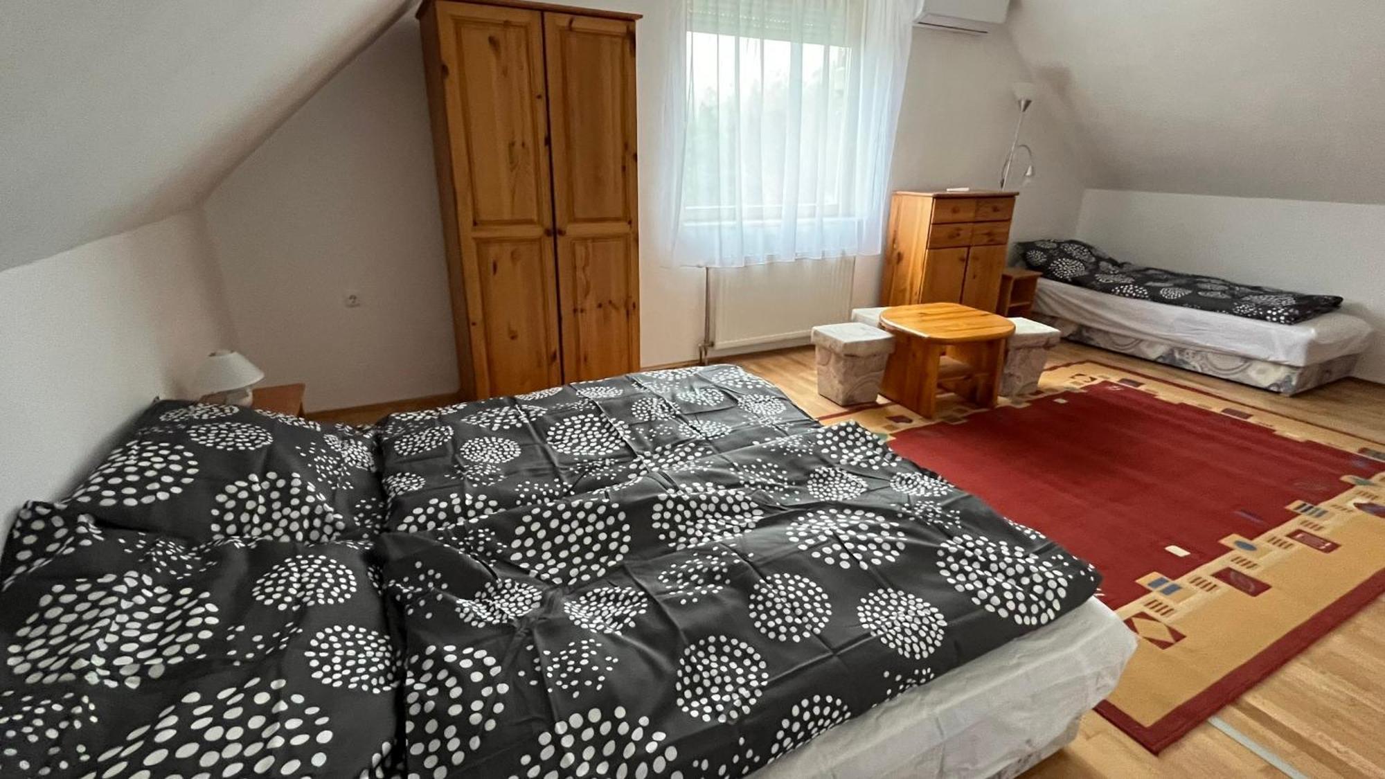 Boezsi Apartman Sárvár Exteriér fotografie