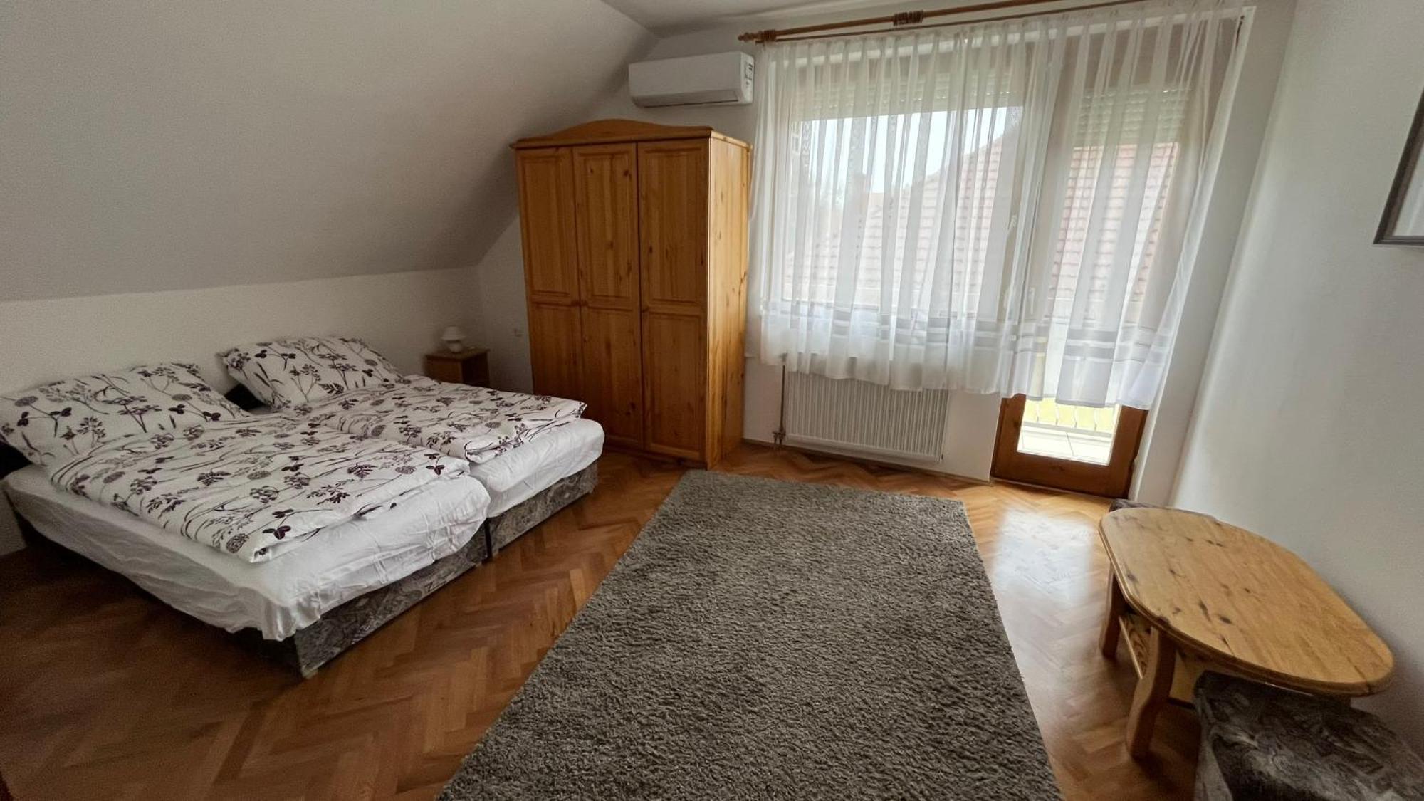 Boezsi Apartman Sárvár Exteriér fotografie