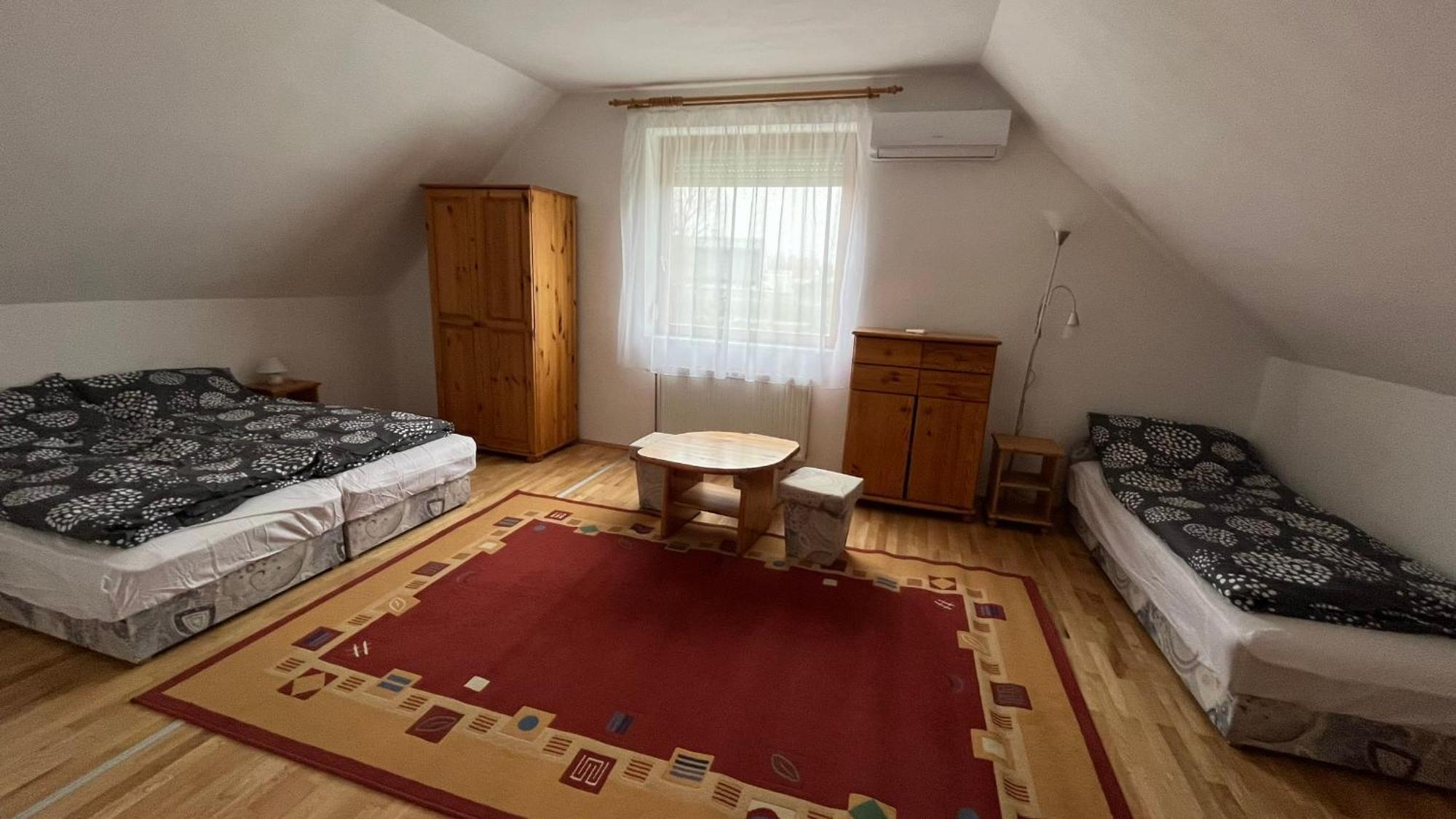 Boezsi Apartman Sárvár Exteriér fotografie