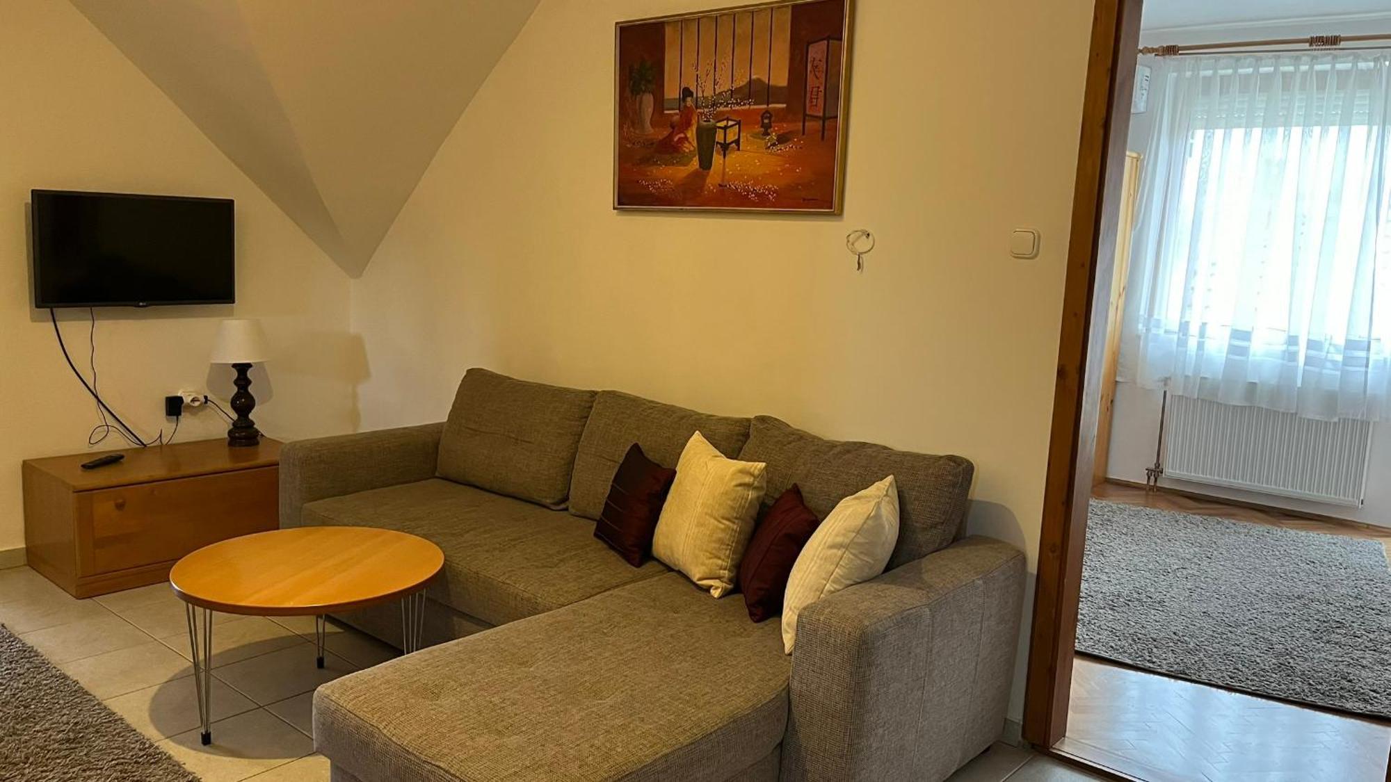 Boezsi Apartman Sárvár Exteriér fotografie